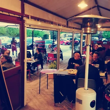 La Casetta Del Cantiniere Couette-café 3*